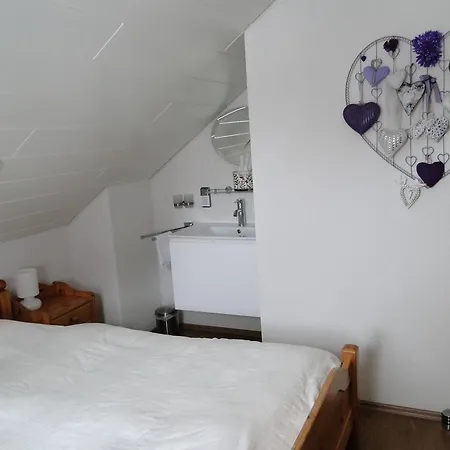 Comfortable Holiday In Reimboldshausen With Terrace Dom wakacyjny