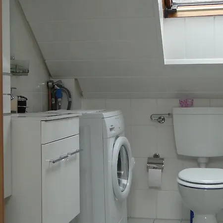 Dom wakacyjny Comfortable Holiday In Reimboldshausen With Terrace Kirchheim unter Teck